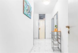 Medulin, kuća blizu mora s tri apartmana, Medulin, بيت