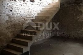 ISTRA, KANFANAR - Započeta adaptacija dvojne kamene kuće u centru, Kanfanar, Ev