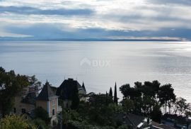 OPATIJA - dio kuće s pogledom na more s 2 stana i 1 apartmanom, Opatija, Дом