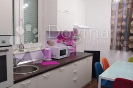 STAN U OMIŠU : 65M2, Omiš, Appartement