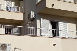 PRILIKA- Dvosoban stan s velikom terasom, Makarska, Appartamento