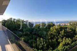 Ekskluzivni penthouse s bazenom i fantastičnim pogledom na more, Malinska-Dubašnica, Appartement