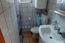 Vir, prostran trosoban stan na 1. katu, 220m od mora, Vir, Apartamento