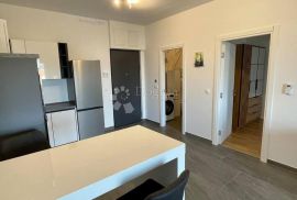 ODLIČAN APARTMAN 150M OD MORA, Seget, Wohnung