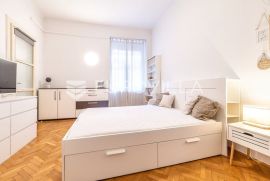 Zagreb, Mažuranićev trg, prekrasan trosoban stan 109 m2, Zagreb, Flat