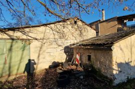 ISTRA, PAZIN - Kuća s velikim zemljištem sportske, građevinske i poljoprivredne namjene s pano pogledom, Pazin - Okolica, Дом