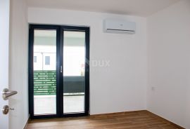 ISTRA, NOVIGRAD - Stan na prvom katu sa prostranom terasom, blizina mora!, Novigrad, Appartment