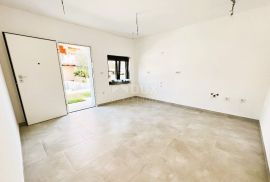 ISTRA, NOVIGRAD - Stan u prizemlju sa prostranom okućnicom, blizina mora!, Novigrad, Appartement