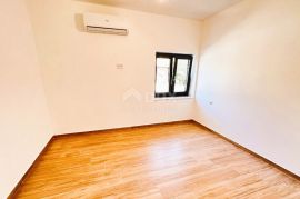 ISTRA, NOVIGRAD - Stan u prizemlju sa prostranom okućnicom, blizina mora!, Novigrad, Apartamento