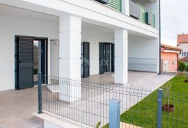 ISTRA, NOVIGRAD - Stan u prizemlju sa vrtom, blizina mora!, Novigrad, Appartement