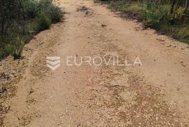 Peruški, poljoprivredno zemljište 500 m2, 450 m od mora, Marčana, Tierra