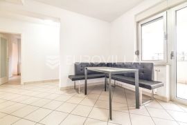 Zagreb, Špansko, trosoban stan NKP 91 m2, terasa, parking, Zagreb, Appartement