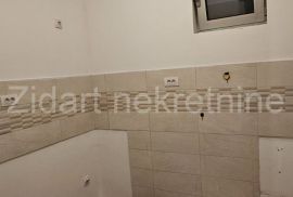 Batajnica, Kralja Vladislava, odličan dvosoban stan, Zemun, Appartment