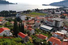 Urbanizovan plac sa pogledom na more u Budvi, naselje Potkošljun, na 250 m od mora, Budva, Zemljište