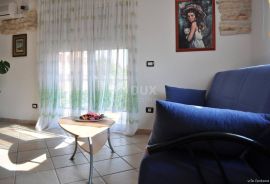 ISTRA, UMAG - Apartmanska kuća nadomak centra grada, Umag, Maison