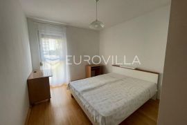 Pula, dvosoban stan kompletno renoviran, Pula, Apartamento