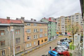 Četverosoban stan 81m2 na trećem spratu s balkonom , u naselju Socijalno, Novo Sarajevo, Daire