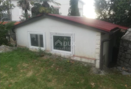 OPATIJA, VOLOSKO- građevinsko zemljište  640m2 S GRAĐ. DOZVOLOM!!! i pogledom na more za stambenu zgradu – stanove/apartmane/  obiteljsku kuću / villu / kuću za iznajmljivanje- odmor s bazenom, Opatija, Land