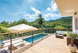 OPATIJA - BREGI - kuća / villa 240m2 sa pogledom na more i bazenom + uređen okoliš 800m2, Matulji, Famiglia