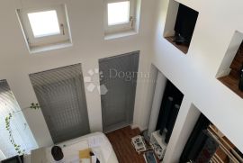 Prodaja Avangardnog stana, Maksimir, 126,87 m², 2.kat, Maksimir, Apartamento