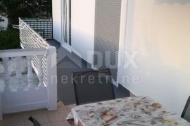 OTOK RAB, KAMPOR - Kuća s apartmanima 100 m od mora, Rab, Ev