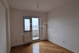 Četverosoban stan Penthouse 121m2 Istočno Sarajevo Lukavica Hilandarska Prodaja, Istočno Novo Sarajevo, Apartamento