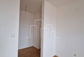 Četverosoban stan Penthouse 121m2 Istočno Sarajevo Lukavica Hilandarska Prodaja, Istočno Novo Sarajevo, Kвартира