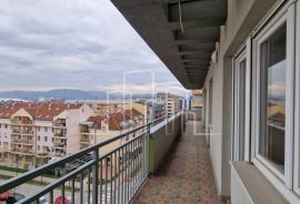 Četverosoban stan Penthouse 121m2 Istočno Sarajevo Lukavica Hilandarska Prodaja, Istočno Novo Sarajevo, Kвартира