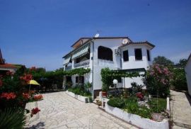 ISTRA, BARBARIGA - Kuća na odličnoj lokaciji s pogledom na more, Vodnjan, Casa