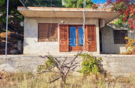 Omiška Rivijera - mala kuća PRVI RED DO MORA, pristup plaži, Omiš, Maison