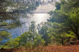 Omiška Rivijera - građ.zemljište PRVI RED DO MORA, pristup plaži, Omiš, Tierra