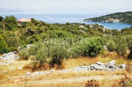 Šolta, Rogač - građ.zem. sa otvorenim pogledom na more, 2085 m2, Šolta, Land