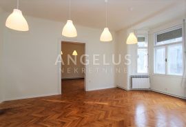 Zagreb, Centar - stan sa balkonom,117m2 pokraj Zrinjevca, Donji Grad, Appartment