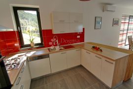 Novogradnja s bazenom 387 m2 Rasoha, Blato, بيت