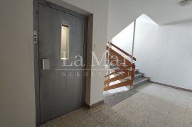 Obiteljski stan u Sesvetama- 4.kat, 76m2, Sesvete, Appartement