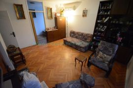 Voždovac, Braće Jerković, Jovana Bijelića, 2.5, 64m2, Voždovac, Appartment