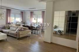 Novi Sad, Bulevar Evrope, Geri Karolja, 3.5, 110m2, Novi Sad - grad, Flat