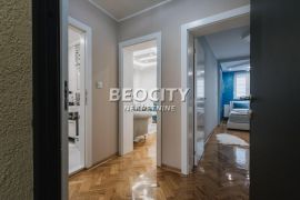 Novi Sad, Centar, Skerlićeva, 1.5, 38m2, Novi Sad - grad, Apartamento