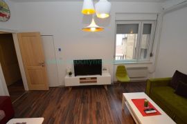 Stari grad, Obilićev venac, Maršala Birjuzova, 2.5, 65m2, Stari Grad, Flat