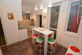 Stari grad, Obilićev venac, Maršala Birjuzova, 2.5, 65m2, Stari Grad, Appartment