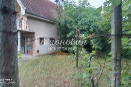 Prelepa spratna vikendica u Krčedinu, 53m2, 11,3ara ID#1442, Inđija, House