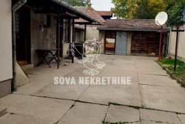 Kuća sa tri stambene jedinice ID#1320, Subotica, Casa