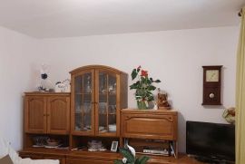 Samostojeća kuća na mirnoj lokaciji, Grožnjan,okolica, Istra, Grožnjan, Famiglia