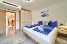 OTOK CRES, GRAD CRES - Jedinstvena vila s bazenom, Cres, House