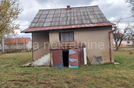 GOSPIĆ - Smiljan, samostojeća kuća, gospodarski objekt, livada, Gospić - Okolica, Maison