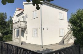 ZADAR - Privlaka ( Sabunike) - kuća s 4 apartmana, Privlaka, Haus