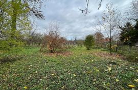 Zemljište u Malom Parizu za izgradnju stambenih zgrada - prodaja, Slavonski Brod, Land