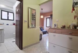 Novigrad, dvosobni stan u centru, 50m do mora, Novigrad, Apartamento