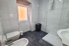 Rovinj, atraktivan stan u starogradskoj jezgri, pogled more, Rovinj, Appartment