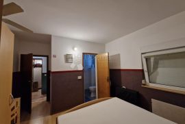 ATRAKTIVNA LOKACIJA NA OBALI MORA 193m2 !!! VIR, Vir, Appartement